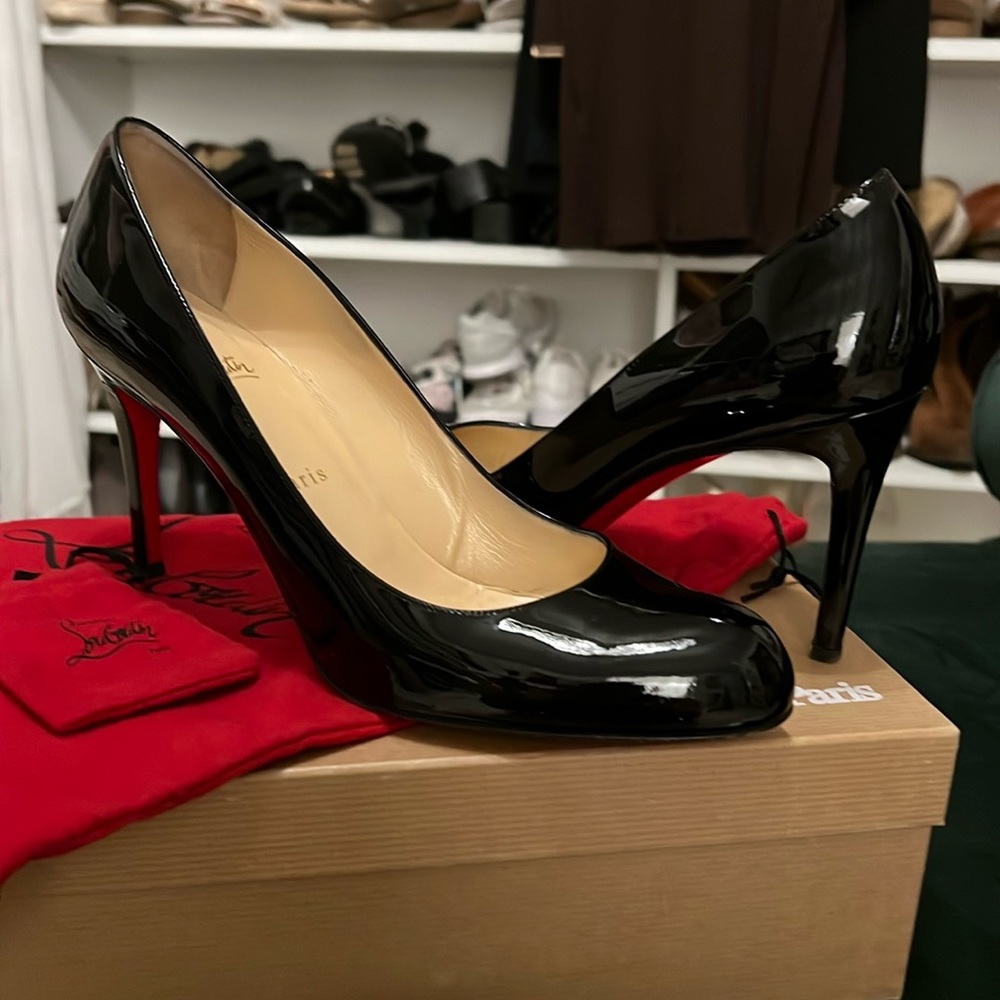 Classic black patent leather red bottom Louboutin heels